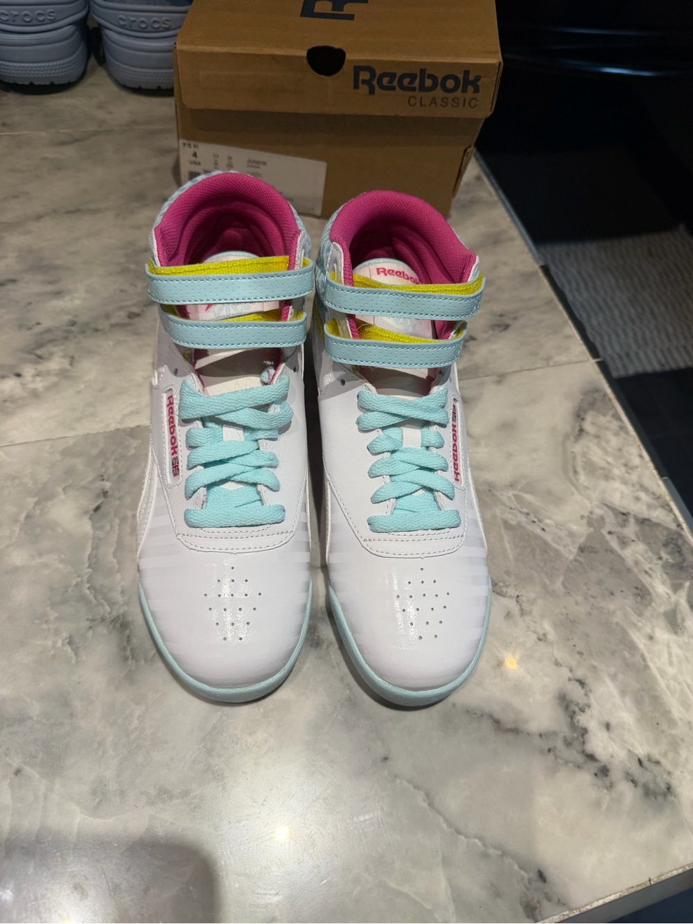 Reebok classic girls 5&4.5 no box size 4 box high tops - Picture 6 of 6